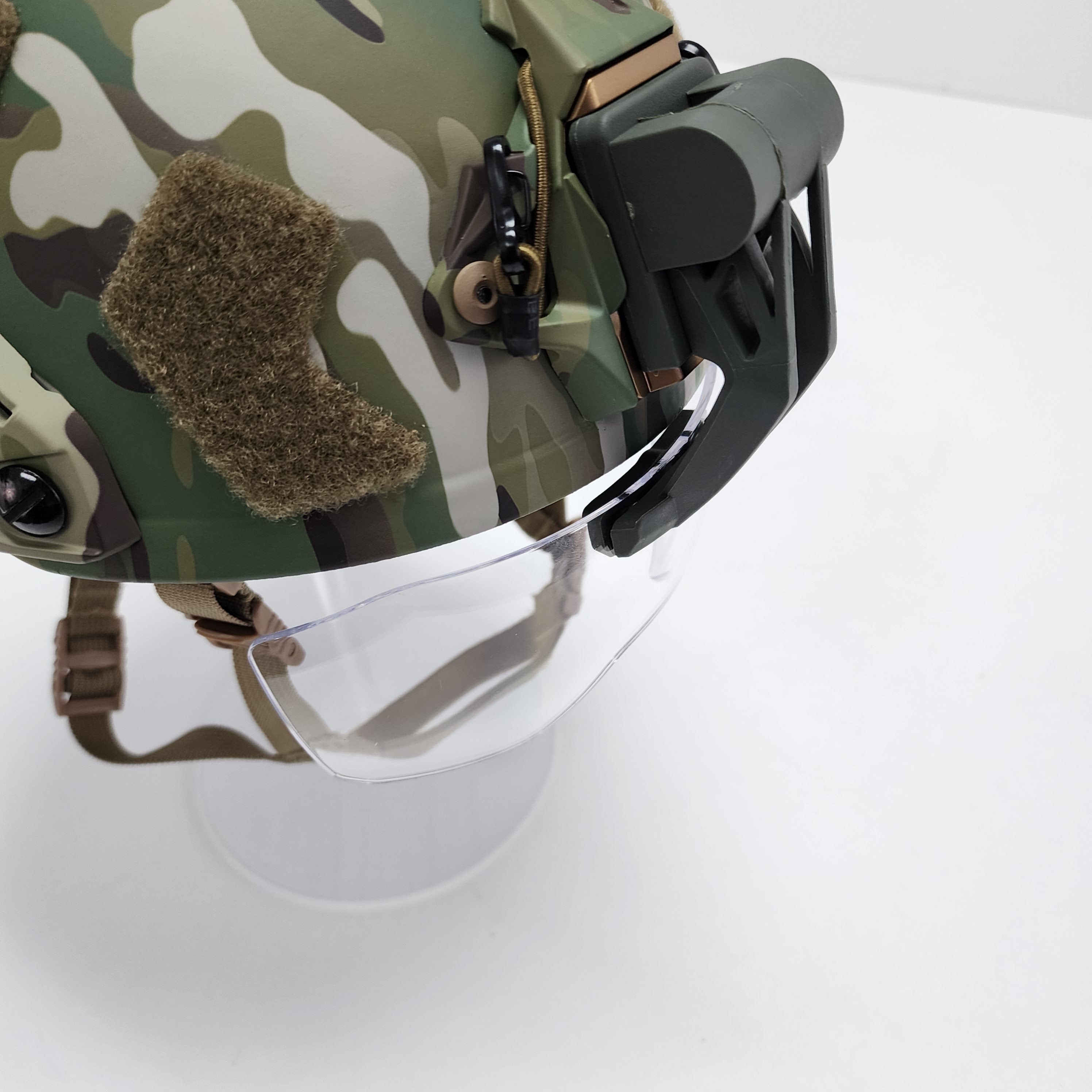 Helmet visor mounted